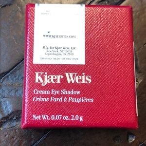 Kjaer Weiss Cream Eyeshadow in the color gorgeous